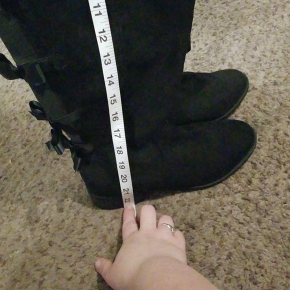 SOLD**Torrid Knee High Bow Boots - Picture 6 of 6
